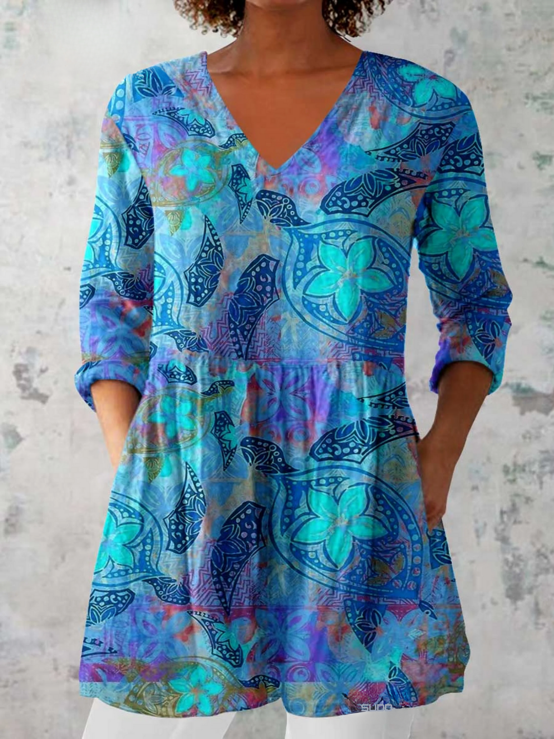 Isobel | Long Blouse with V-Neck