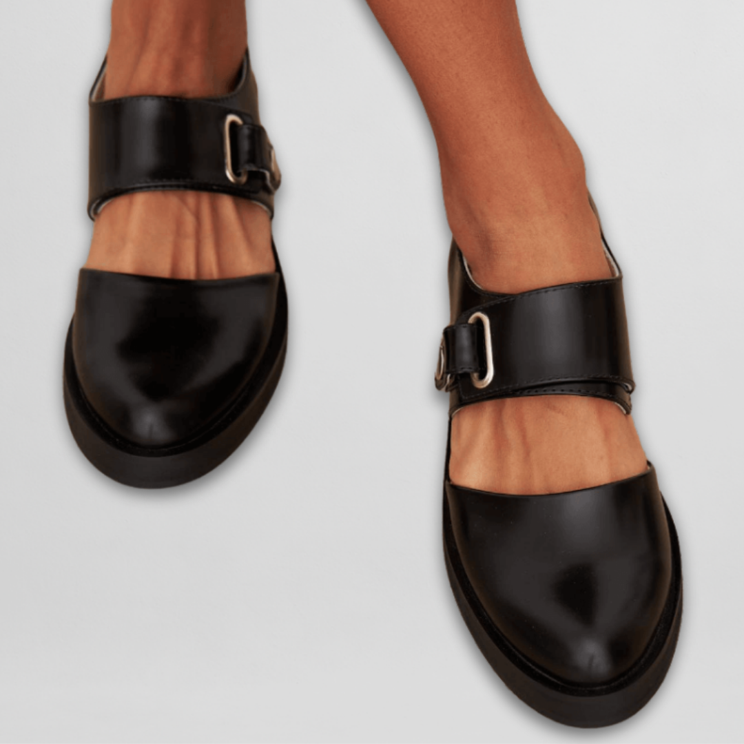 Hermia - Classic Mary Jane shoes with adjustable buckle