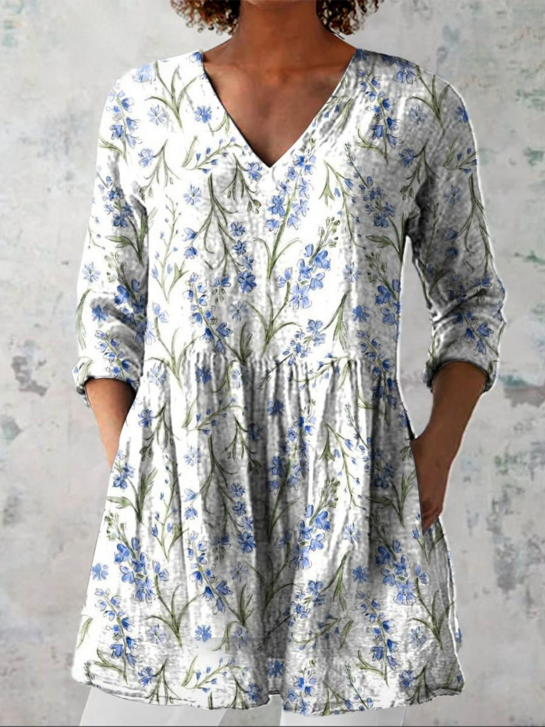 Nanette | Long Blouse with V-Neck