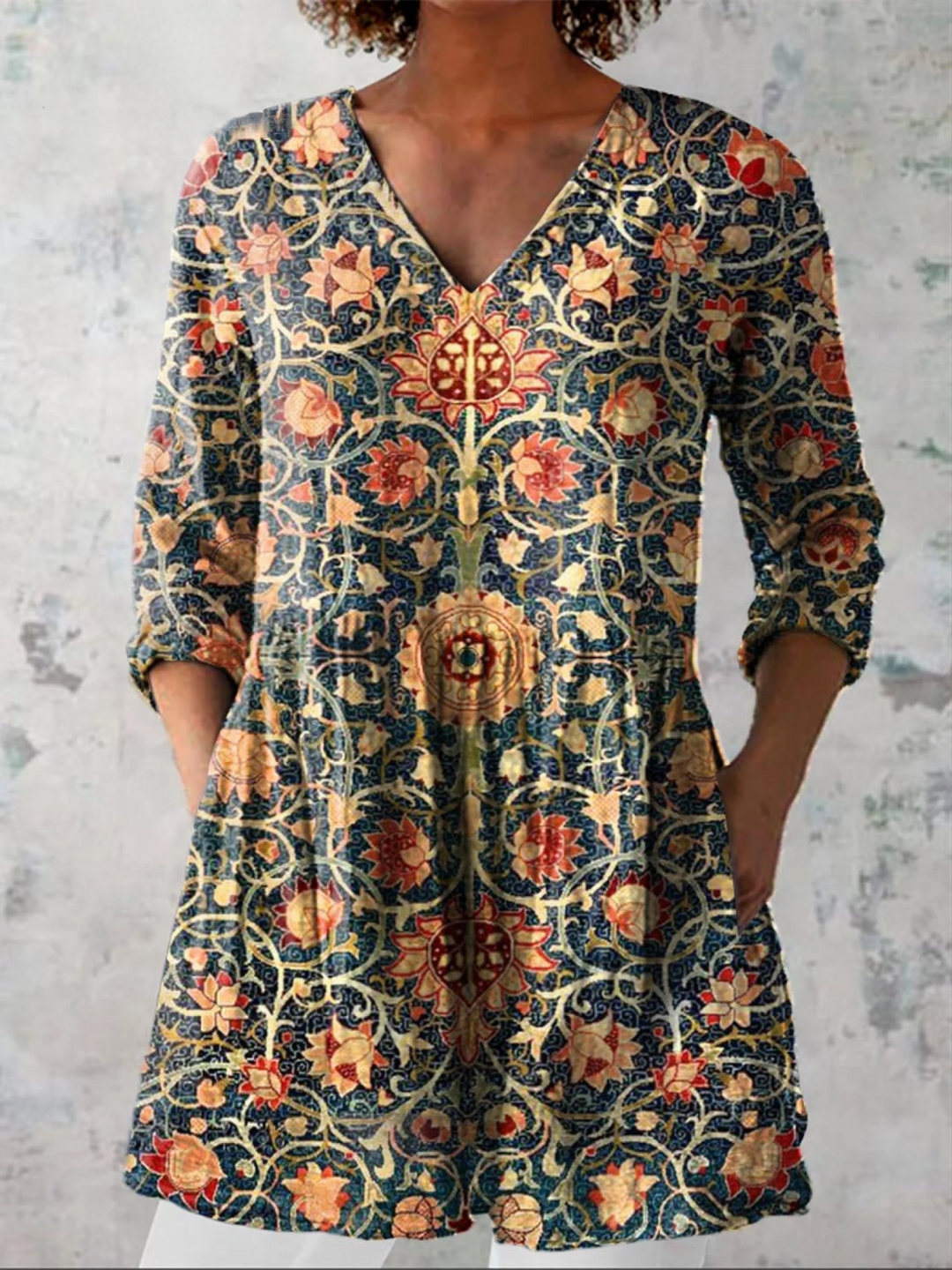 Ilse | Long Blouse with V-Neck