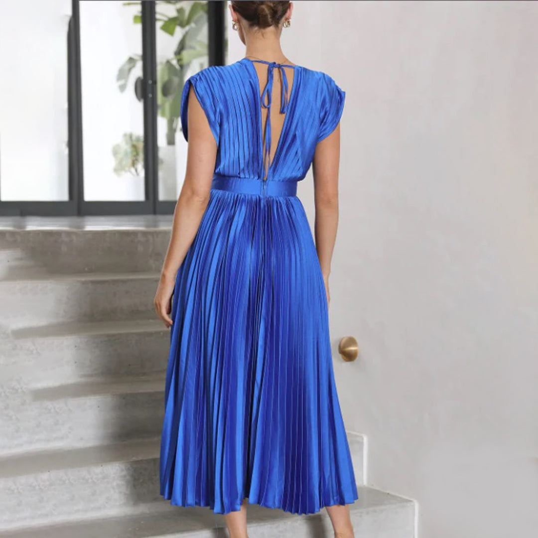 Harrow & Lane™ | Timeless Pleated Midi Dress