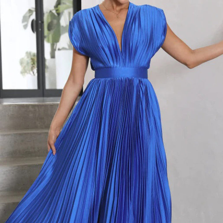 Harrow & Lane™ | Timeless Pleated Midi Dress