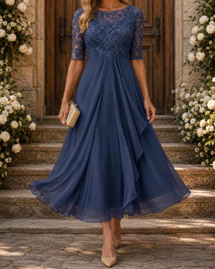 Vivienne – The Flattering Lace Midi Dress