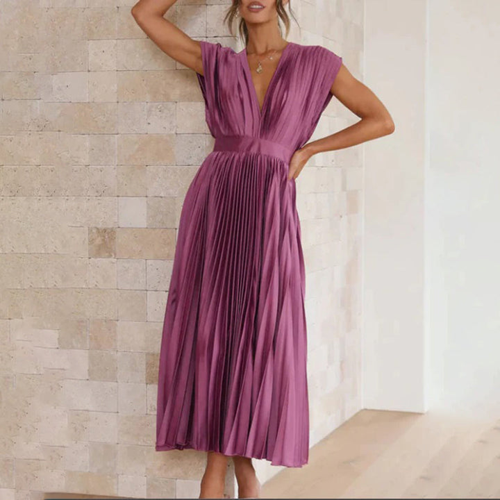 Harrow & Lane™ | Timeless Pleated Midi Dress