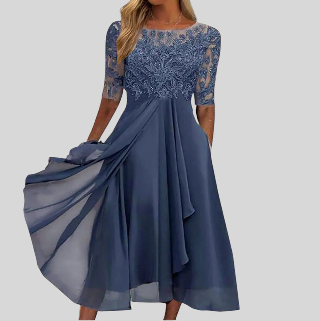 Jeanette – The Flattering Lace Midi Dress